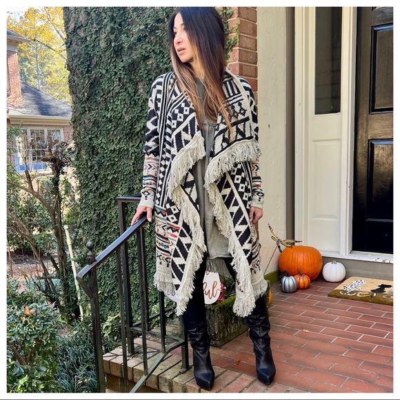 Made in Italy Aztec print Fabulous Sweater knit open cardigan - Picture 4 of 7